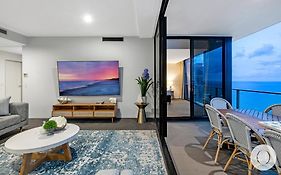 5 Bedroom Executive Sub Penthouse In The Heart Of Surfers With Full Ocean Views - Sleeps 12 - Circle On Cavill Amazing!!