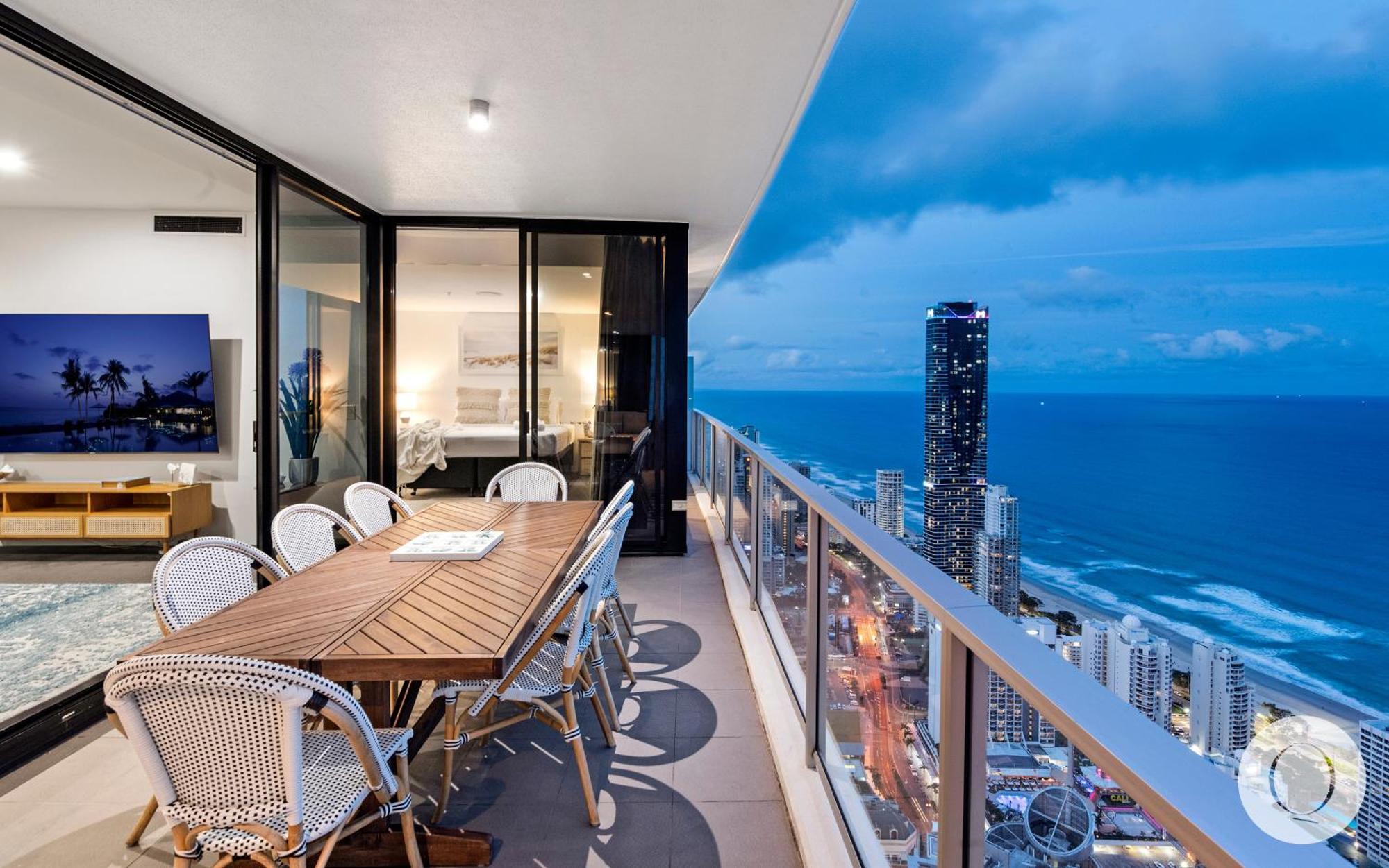 Ocean View Executive Penthouse at Circle on Cavill Apartment Gold Coast Exterior photo